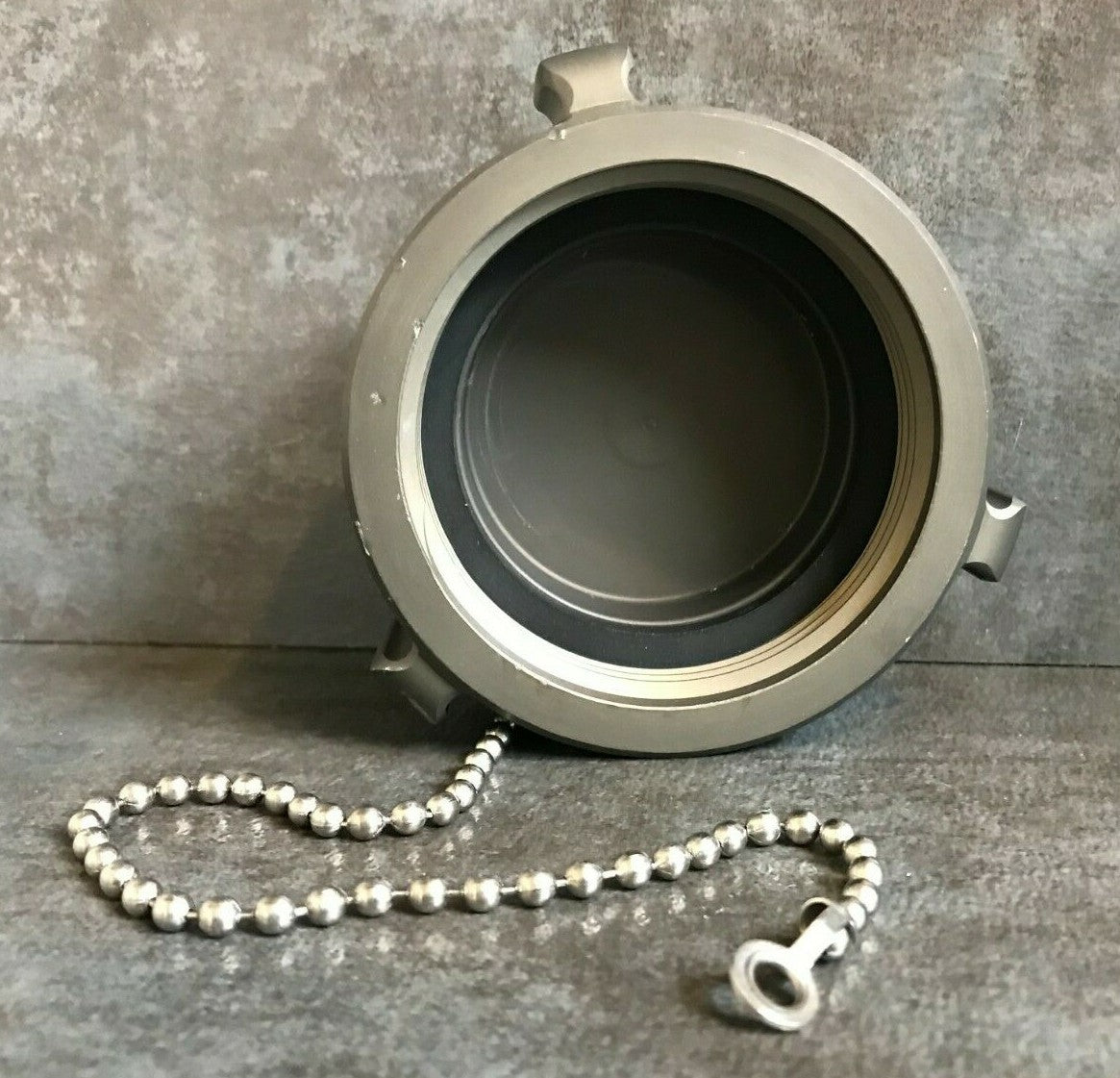 Action 2.5" F.NST Rocker Lug Aluminum Cap with Chain